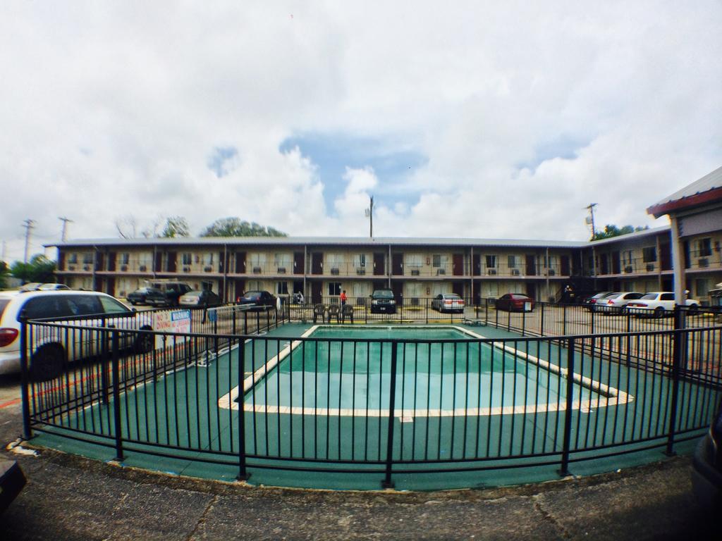 Austin Motor Inn Екстериор снимка