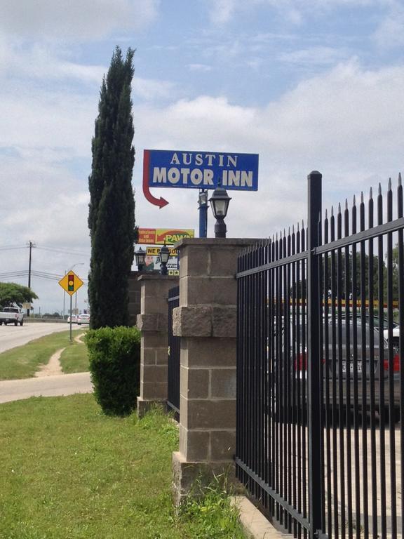 Austin Motor Inn Екстериор снимка