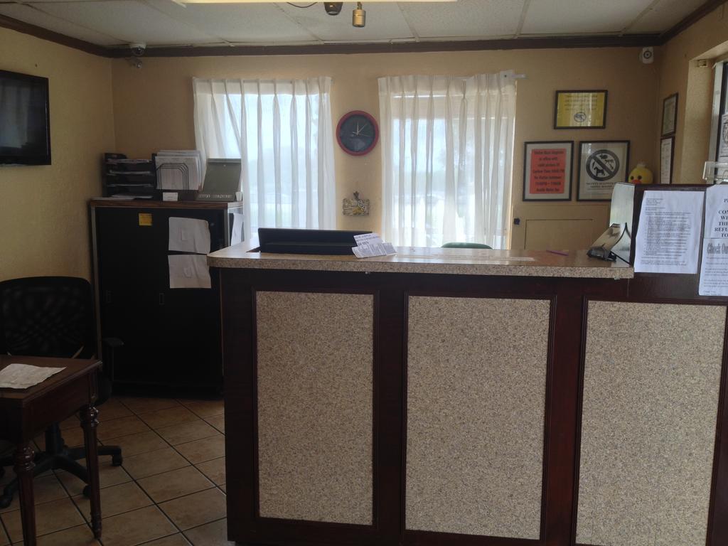 Austin Motor Inn Екстериор снимка